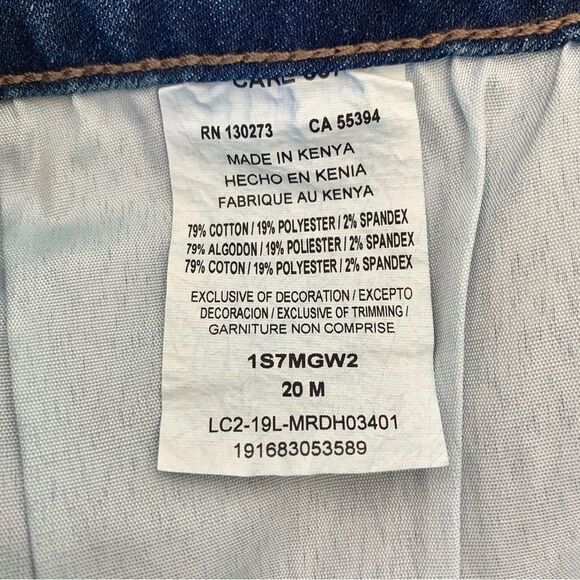 Lee Riders Mid-Rise Bermuda Medium Wash Denim Shorts NWT - Picture 10 of 12